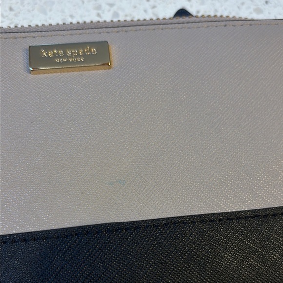 Kate Spade Beige and Black Wallet - Picture 3 of 8